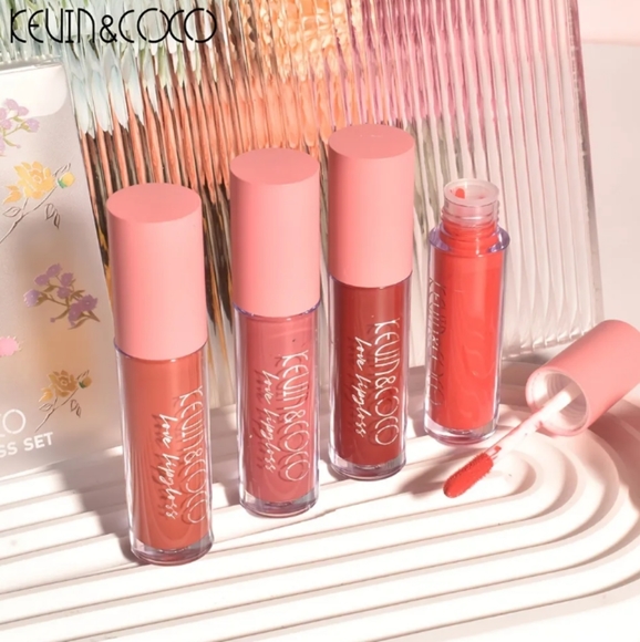 Kevin and Coco Lipgloss Matte - Picture 2 of 5